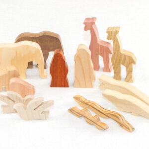 14 Multi-Wood Figures