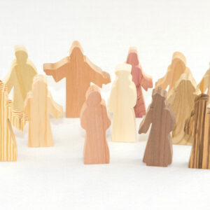 13 Multi-Wood Figures